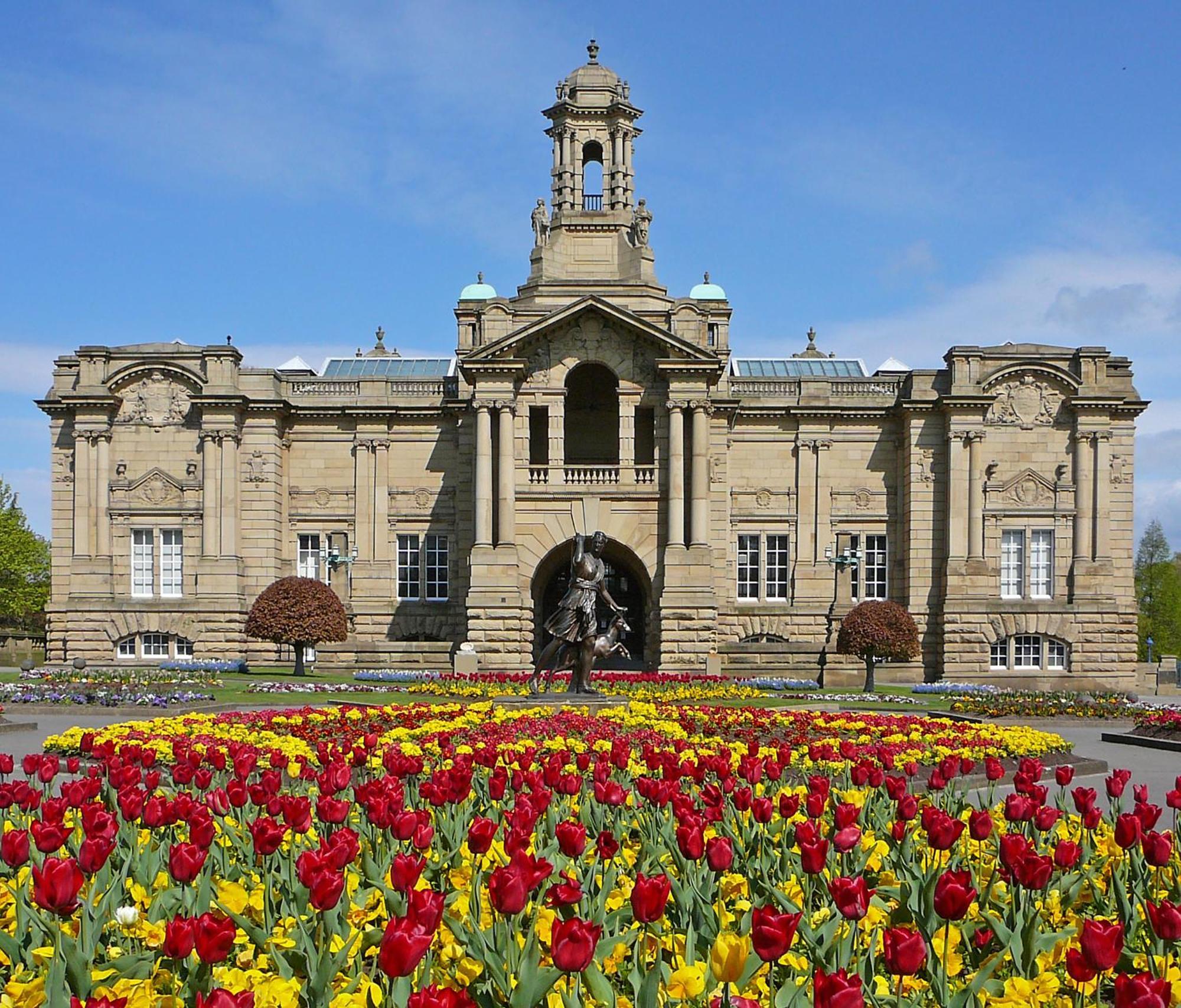 Stylish 4 Double Bedroom House In Bradford, Views Of Hillside And Parking Shipley  Exterior foto